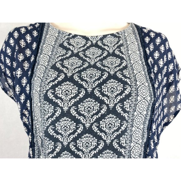 Womens Lucky Brand Sz L Dark Navy Blue & White Sleeveless Multipattern Top - Picture 2 of 7